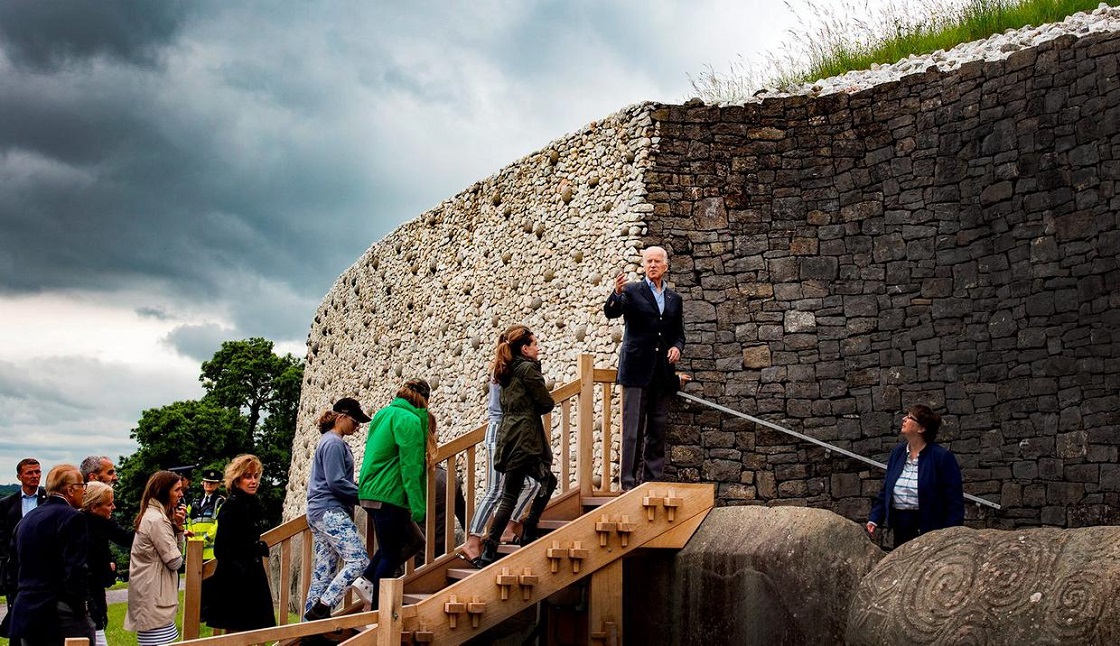 Joe Biden at Newgrange (Photo Athur Carron)