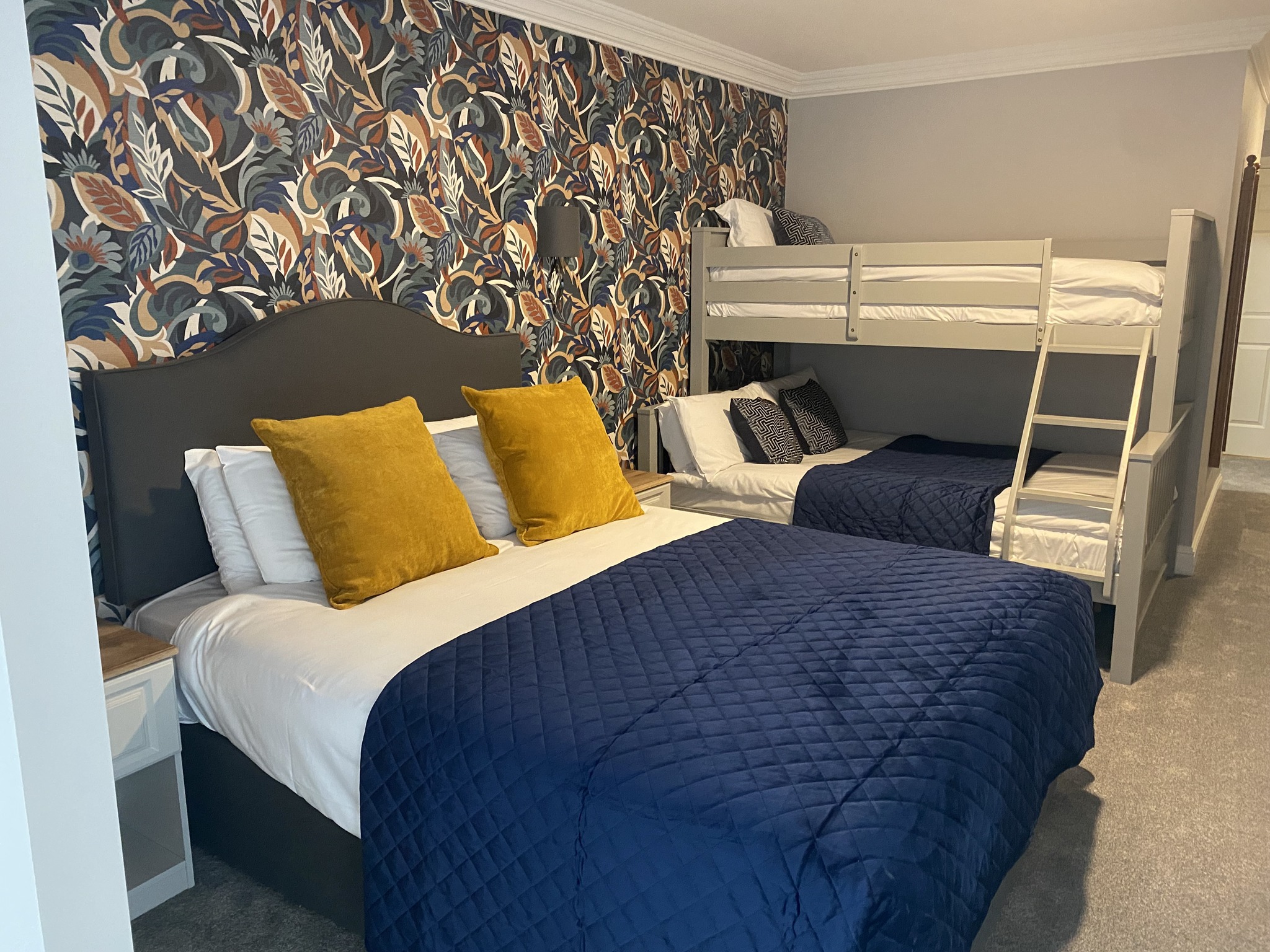 NEWGRANGE hOTEL