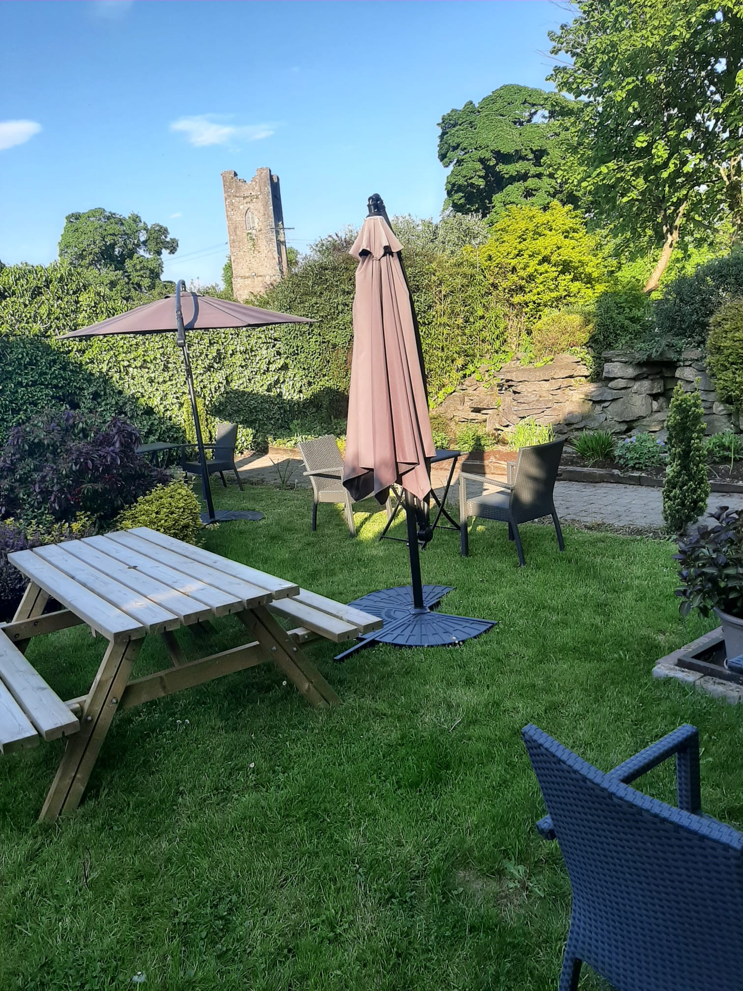 Darnley Hotel