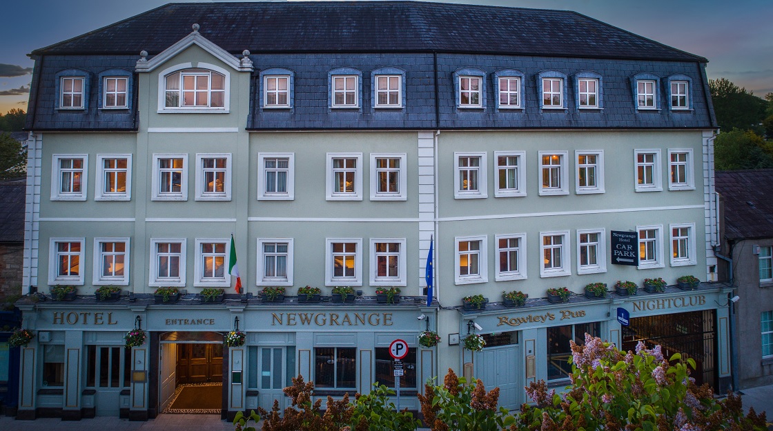 Newgrange Hotel front