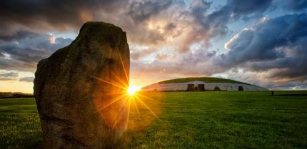 Brú Na Bóinne The Legends Behind The Tombs Featured Image